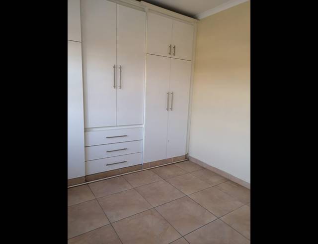 3 BEDROOM FLAT RENTED IN SPRINGFIELD